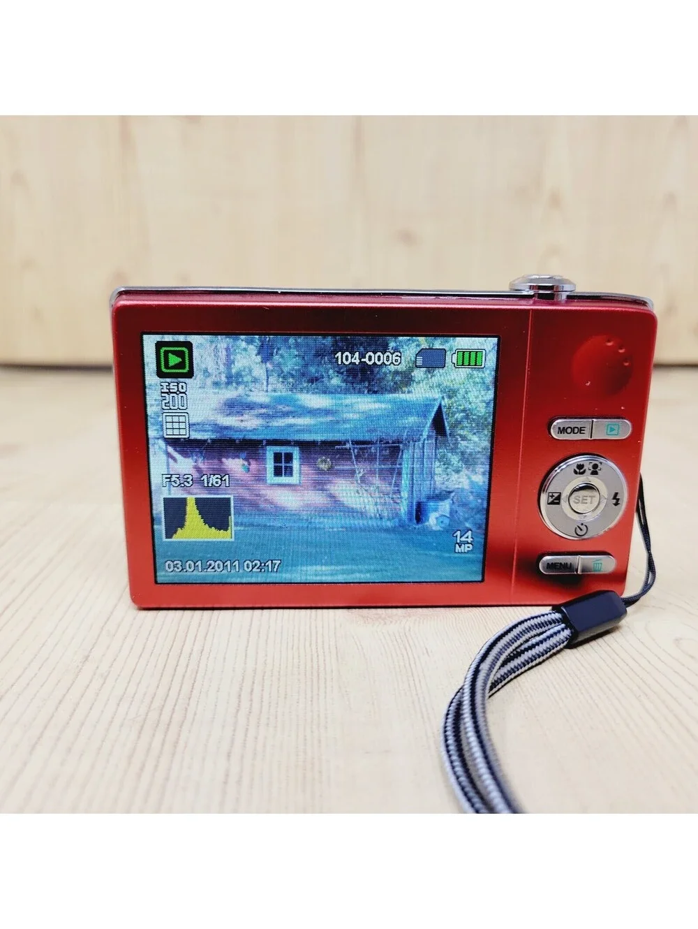 Sanyo VPC-T1496 14.0MP Digital Camera Red with Battery. NO CHARGER OR SD CARD